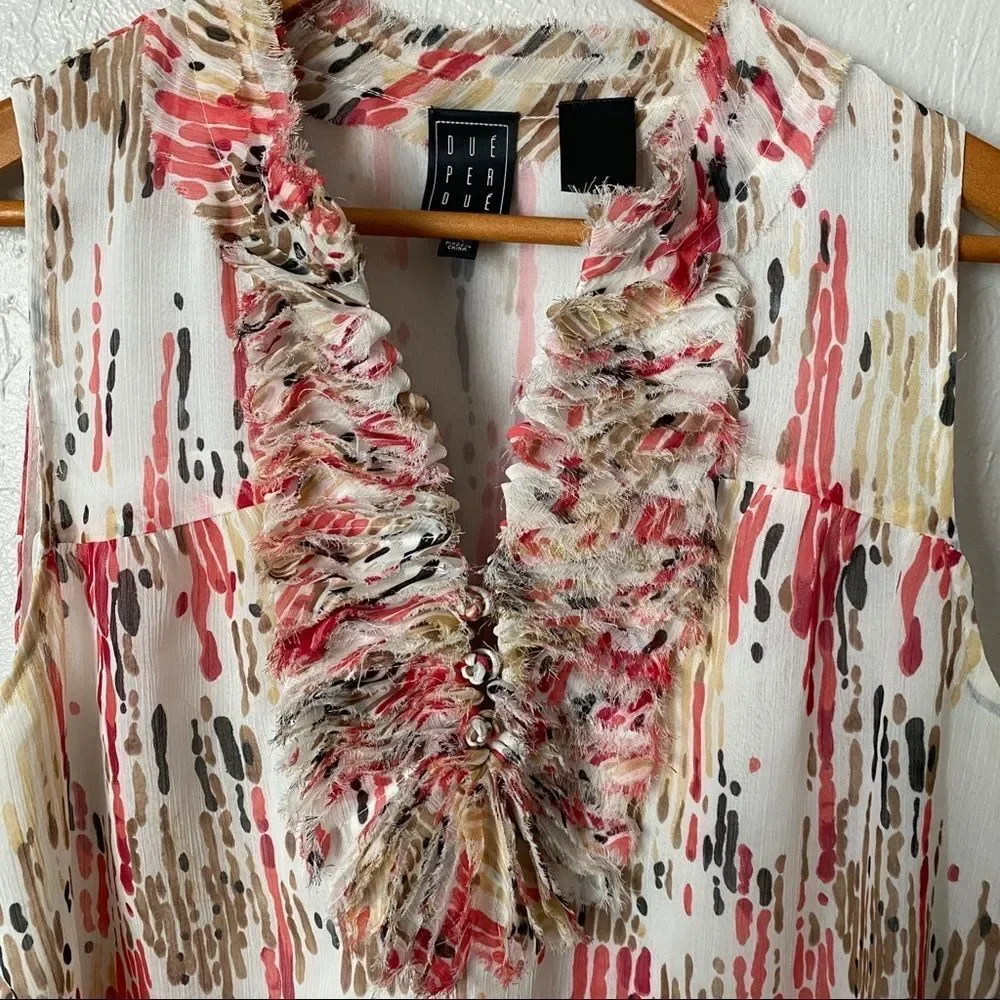 Due Per Due Ruffle Top - Picture 2 of 4